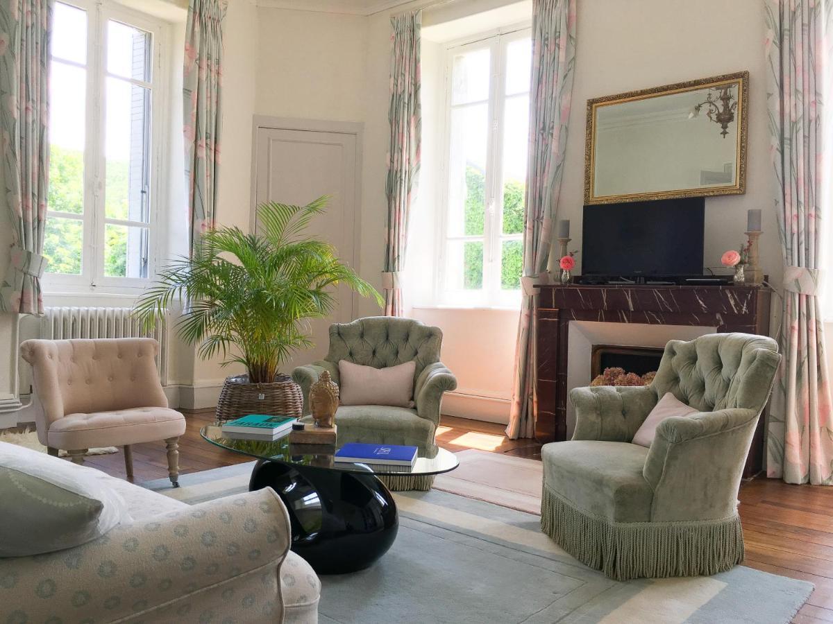 Le Chateau Aspet B&B ภายนอก รูปภาพ